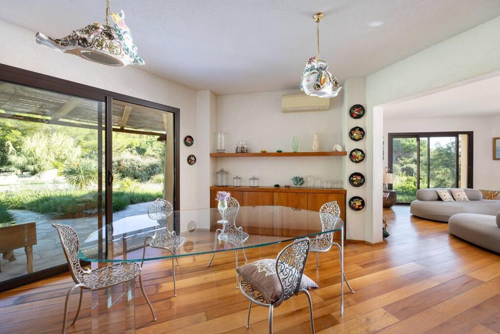 Villa In Gated Community Of Hotel La Reserve ラマチュエル エクステリア 写真